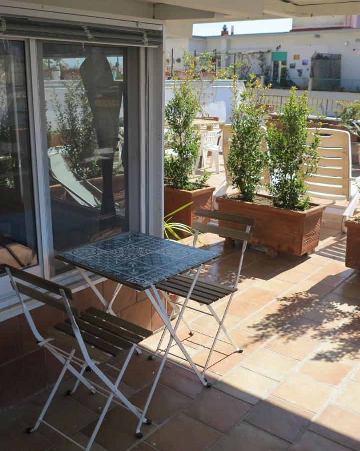 Appartement Bonbonniere In Chiaia District à Naples Extérieur photo