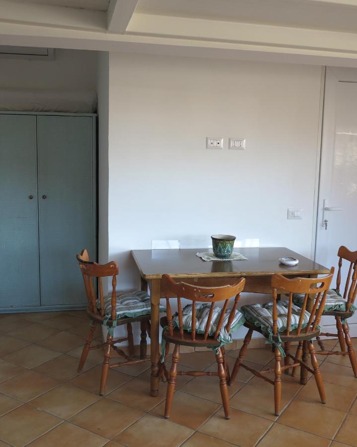 Appartement Bonbonniere In Chiaia District à Naples Extérieur photo