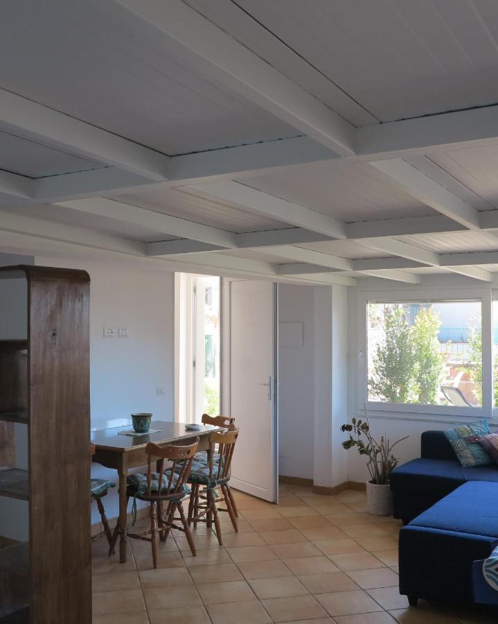 Appartement Bonbonniere In Chiaia District à Naples Extérieur photo