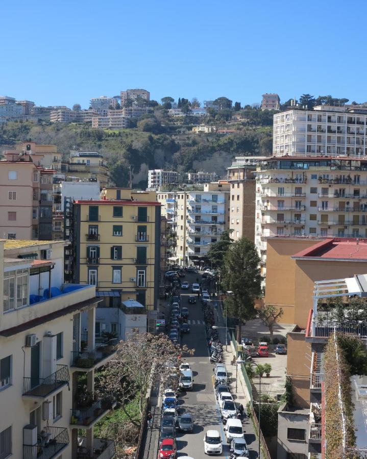 Appartement Bonbonniere In Chiaia District à Naples Extérieur photo